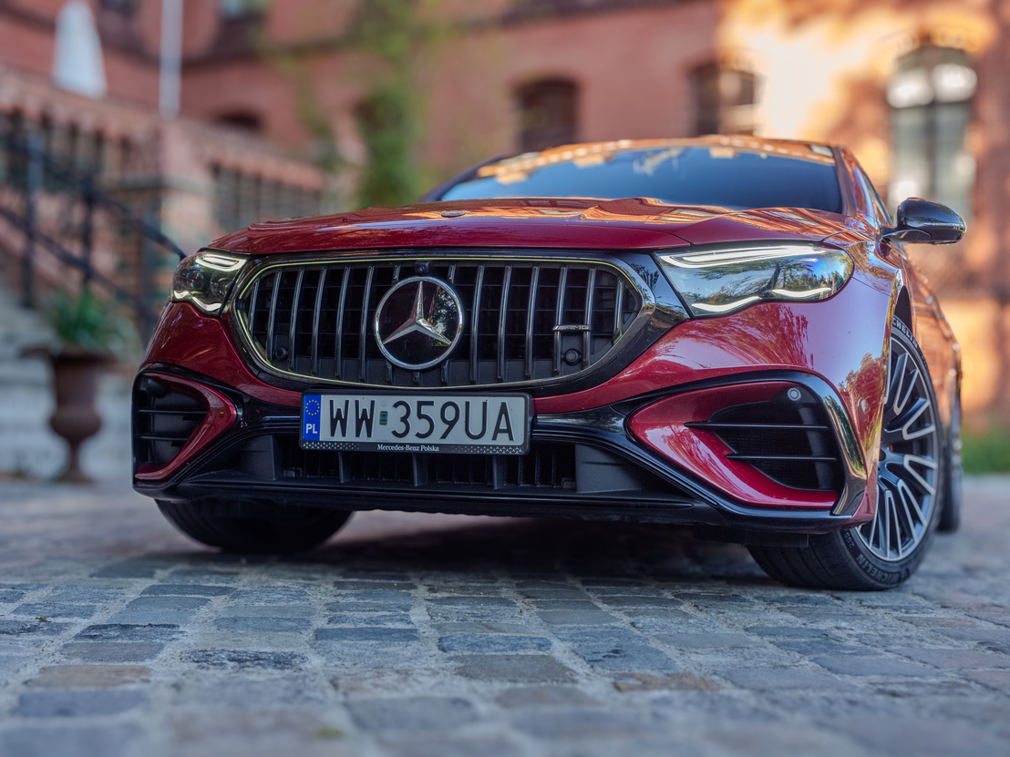 AMG na nowe czasy – Mercedes-AMG E 53 Hybrid 4Matic+