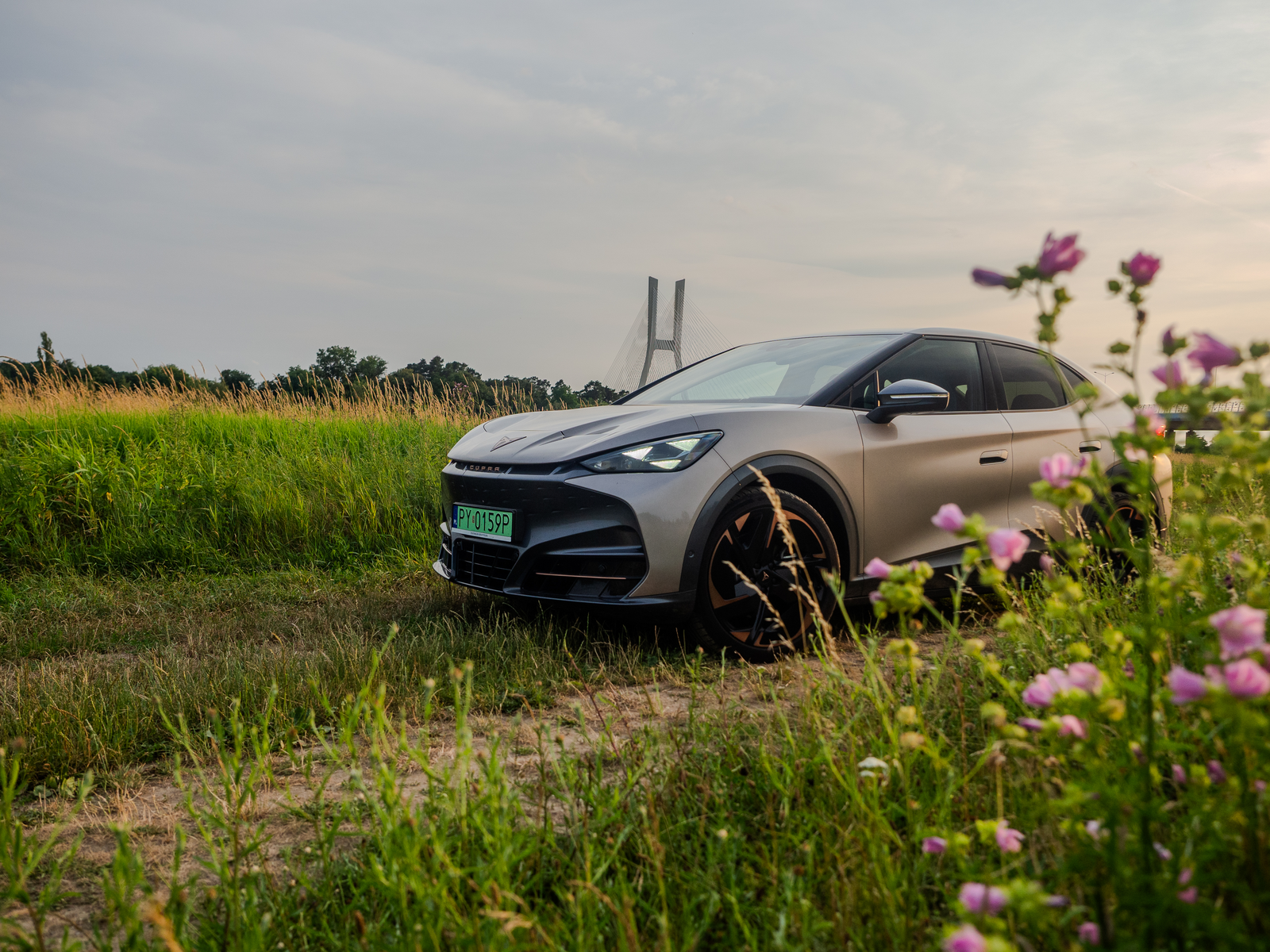 #KobiecymOkiem 17 – Wygląda groźniej niż jeździ – Cupra Tavascan Endurance
